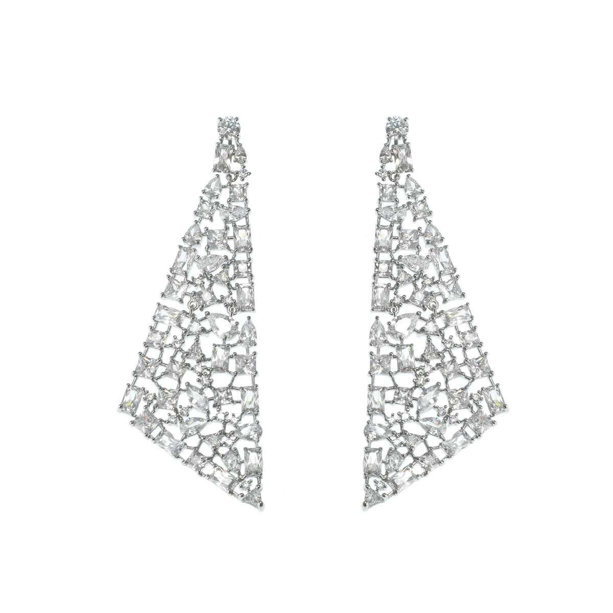 حلق مجوهرات فاخر كبير باحجار الزركون الكيوبك الابيض والملونة Large, luxurious earrings featuring white and colored cubic zircon stones.
