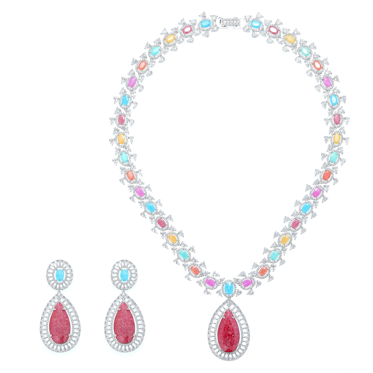 طقم كبير مرصَّع باحجار الزيركون الكيوبِك الملون الفاخر Big set embellished with premium, colorful cubic zirconia stones.