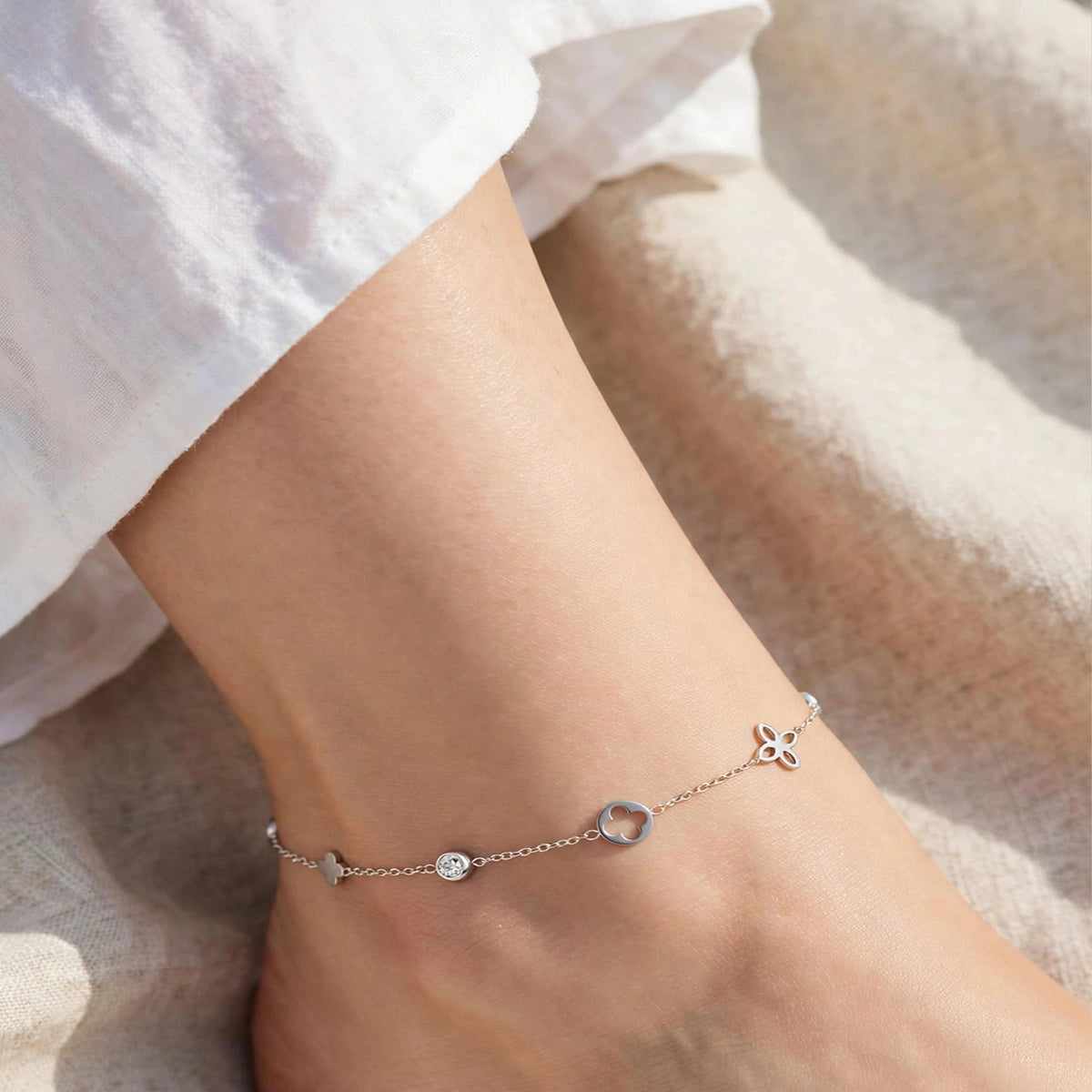 خلخال بسلسلة مزينة Station Charm Chain Anklet