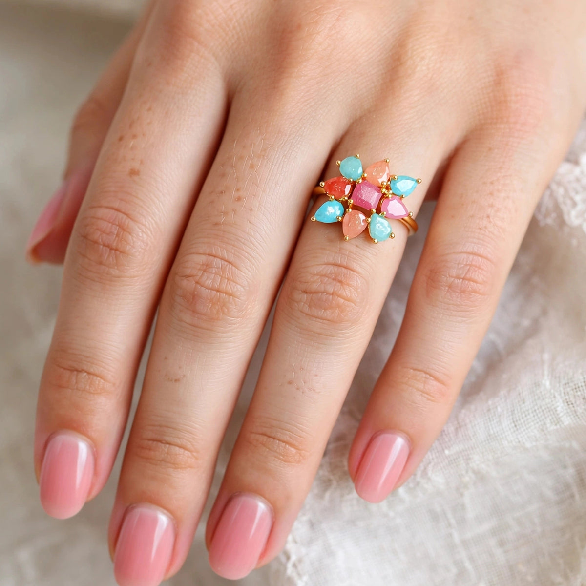خاتم متعدد الألوان كيوبك بتصميم زهرة Multicolor Cubic Flower Motif Ring