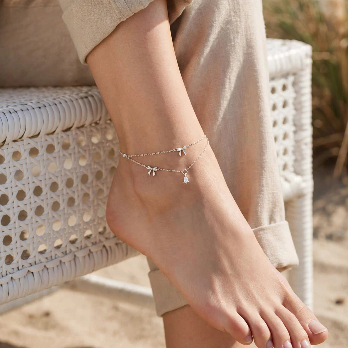 خلخال بسلسلة مزدوجة ودلاية متدلية Double Chain Bow & Drop Charm Anklet