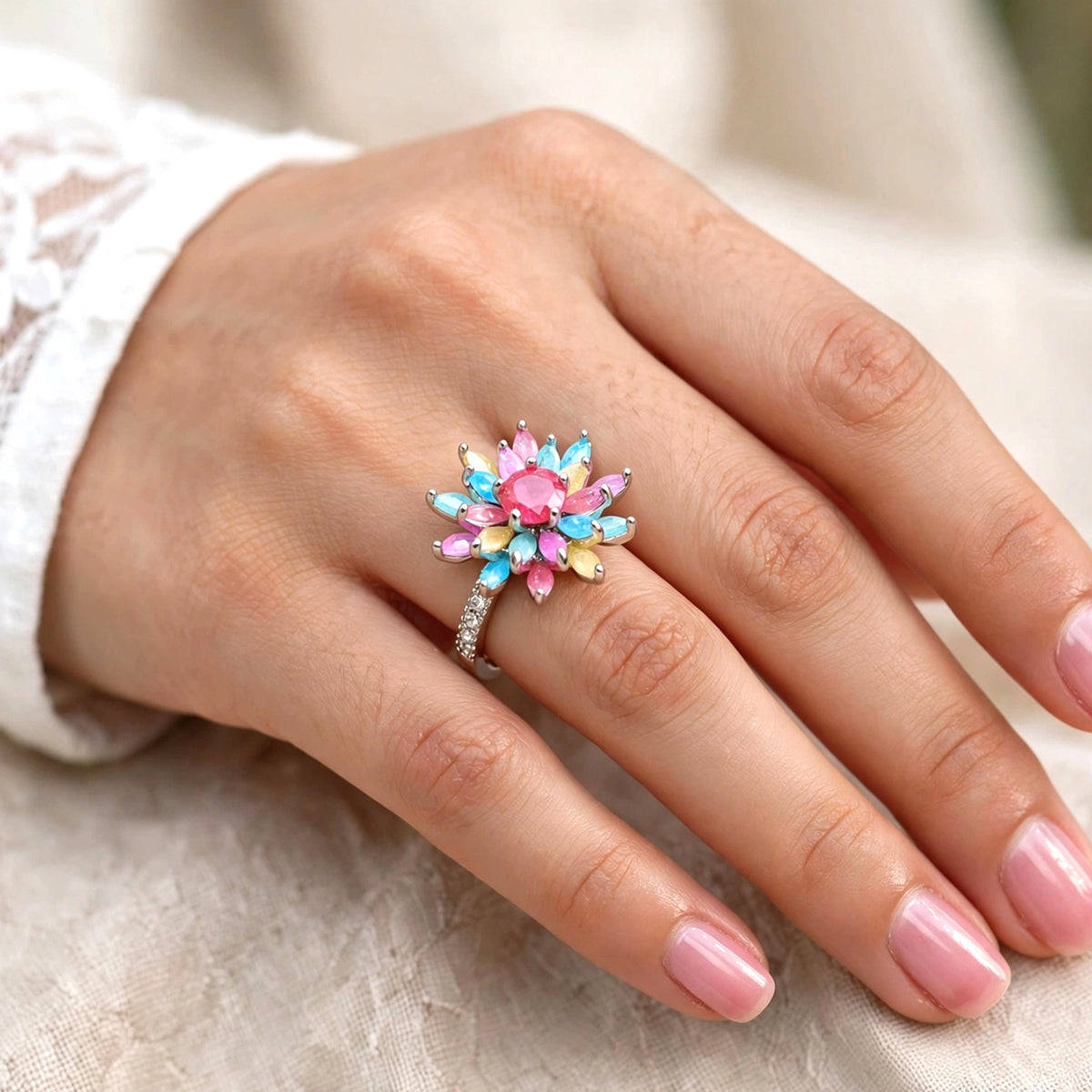 خاتم بتصميم عنقود زهرة اللوتس المتفتحة متعدد الألوان Multicolor Lotus Blooming Cluster Ring